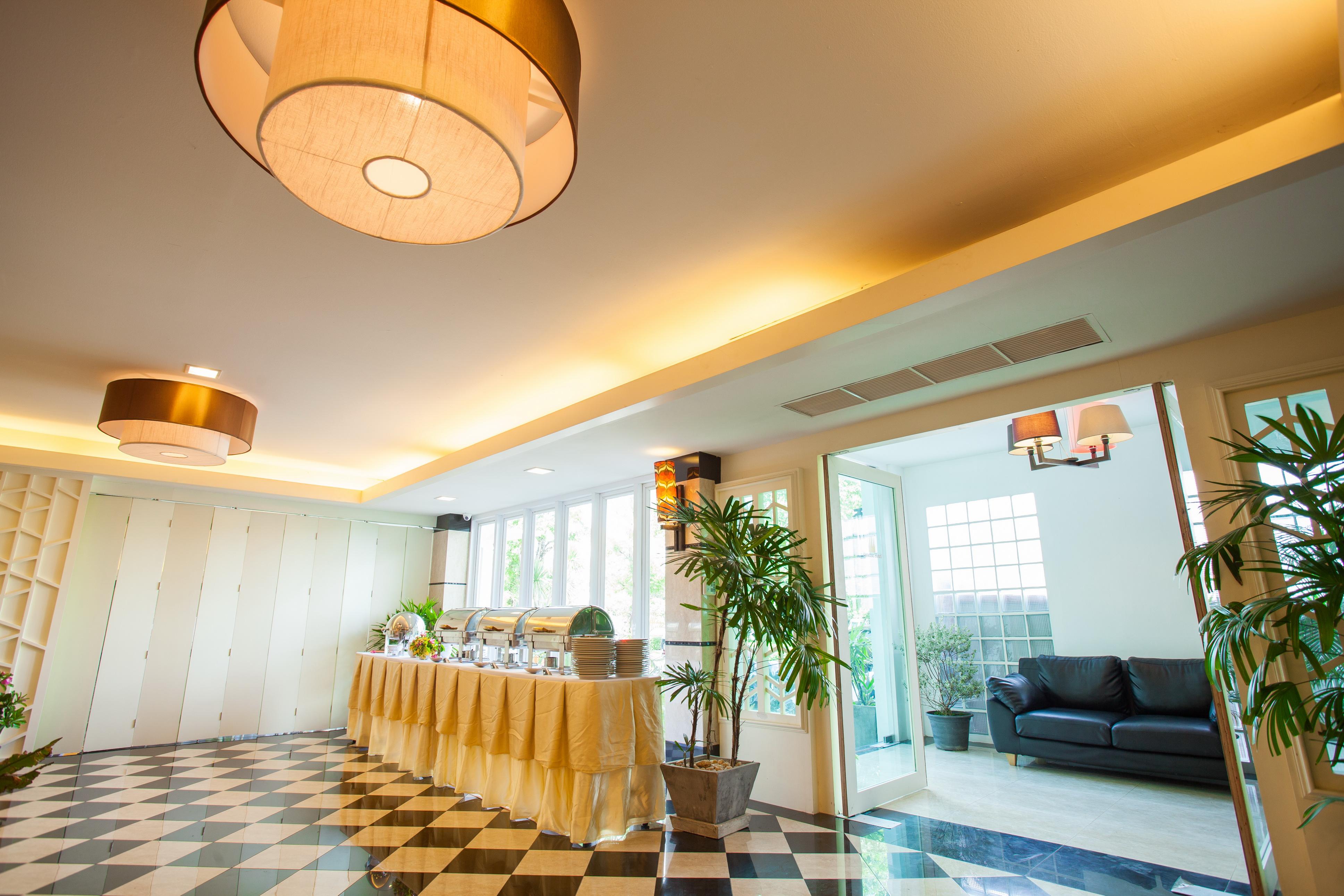 Paradise Hotel Udonthani Buitenkant foto