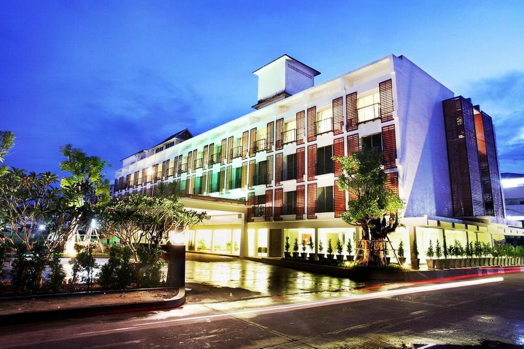 Paradise Hotel Udonthani Buitenkant foto