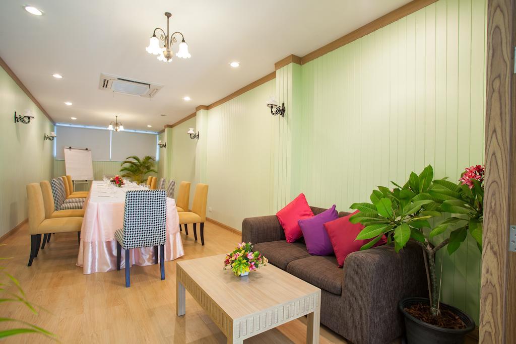 Paradise Hotel Udonthani Buitenkant foto