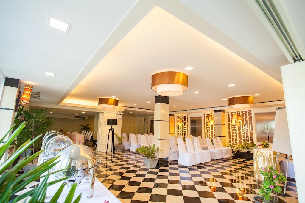 Paradise Hotel Udonthani Buitenkant foto